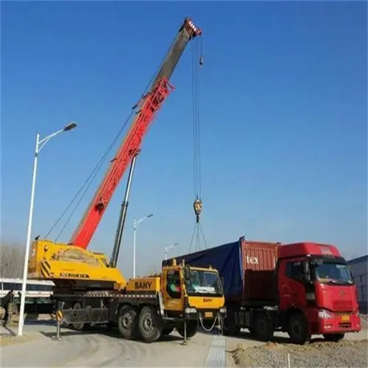 大名吊车出租吊装大件的时候的注意事项